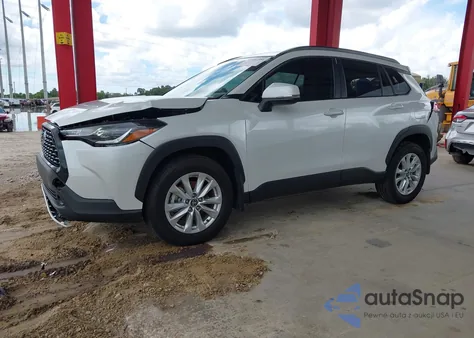 2024 Toyota Corolla Cross Le z USA, uszkodzony, nr VIN 7MUCAAAGXRV096814